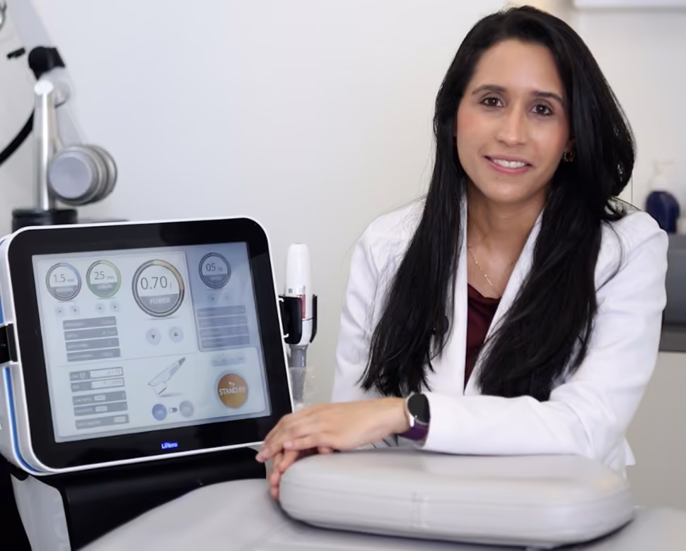 Liftera HIFU en Bogotá con especialistas de ALMO Clinic Dra. Martha Peñarredonda con tecnología Liftera HIFU en ALMO Clinic Bogotá